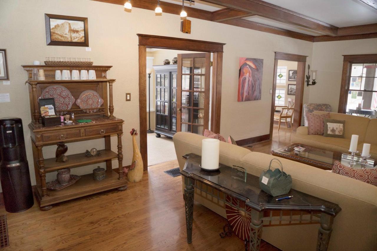 Lara House Bed And Breakfast Bend Bagian luar foto